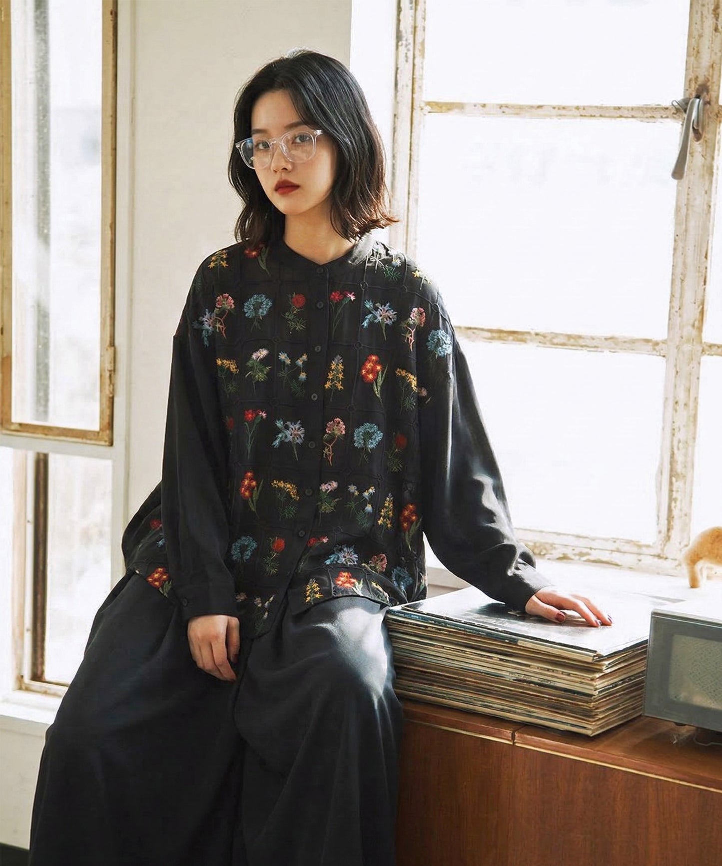 Floral Embroidered Band Collar Shirt Ladies