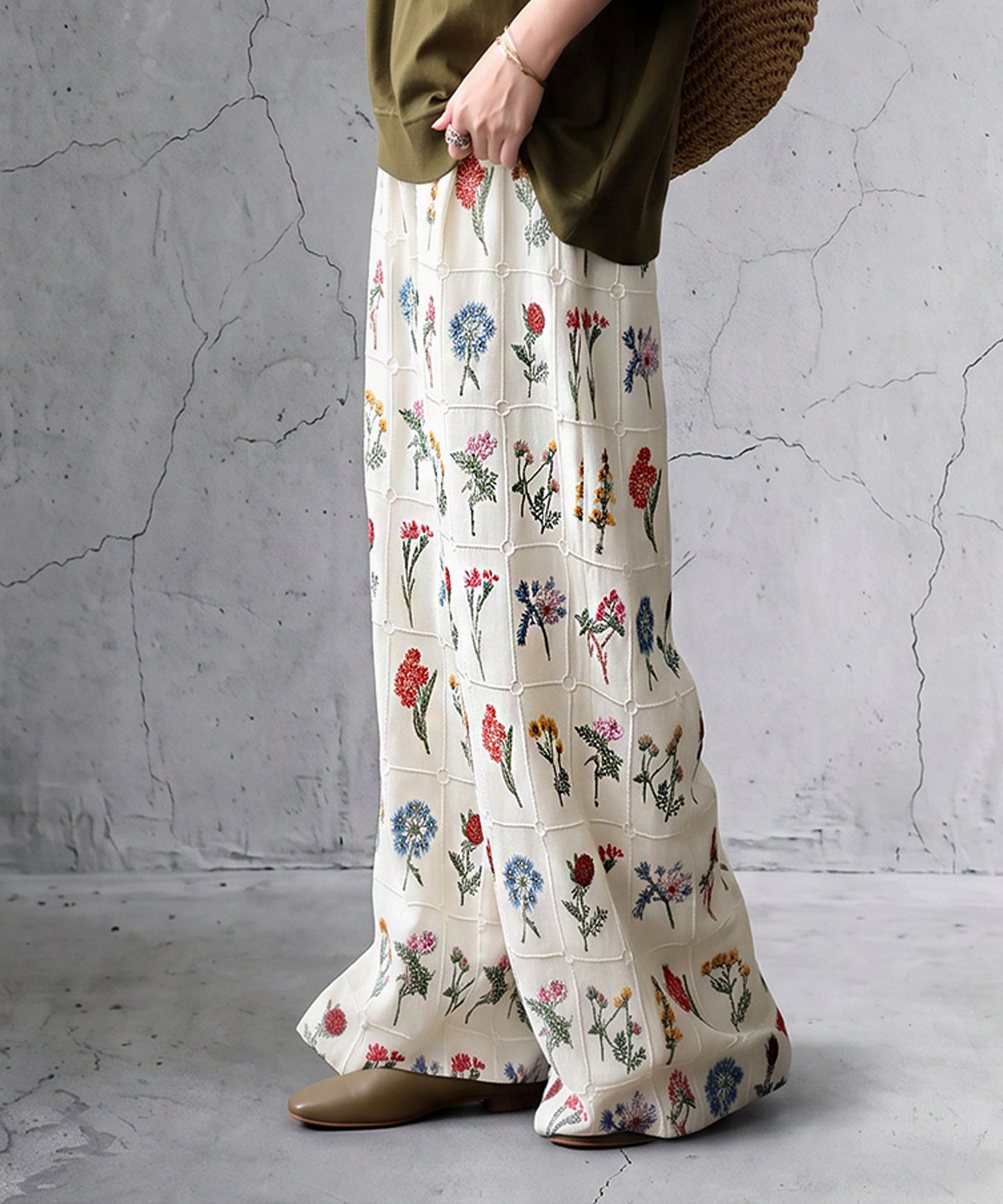 Flower Embroidered Wide-Leg Pants Ladies