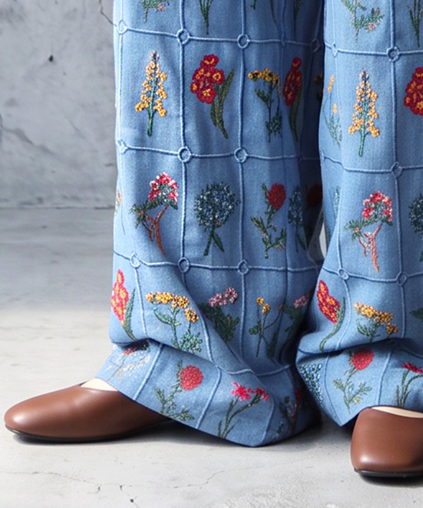 Flower Embroidered Wide-Leg Pants Ladies