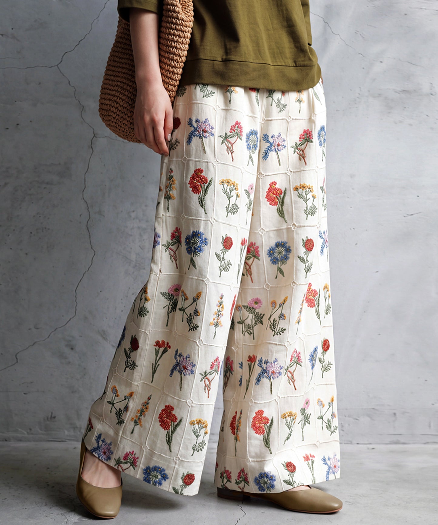 Flower Embroidered Wide-Leg Pants Ladies