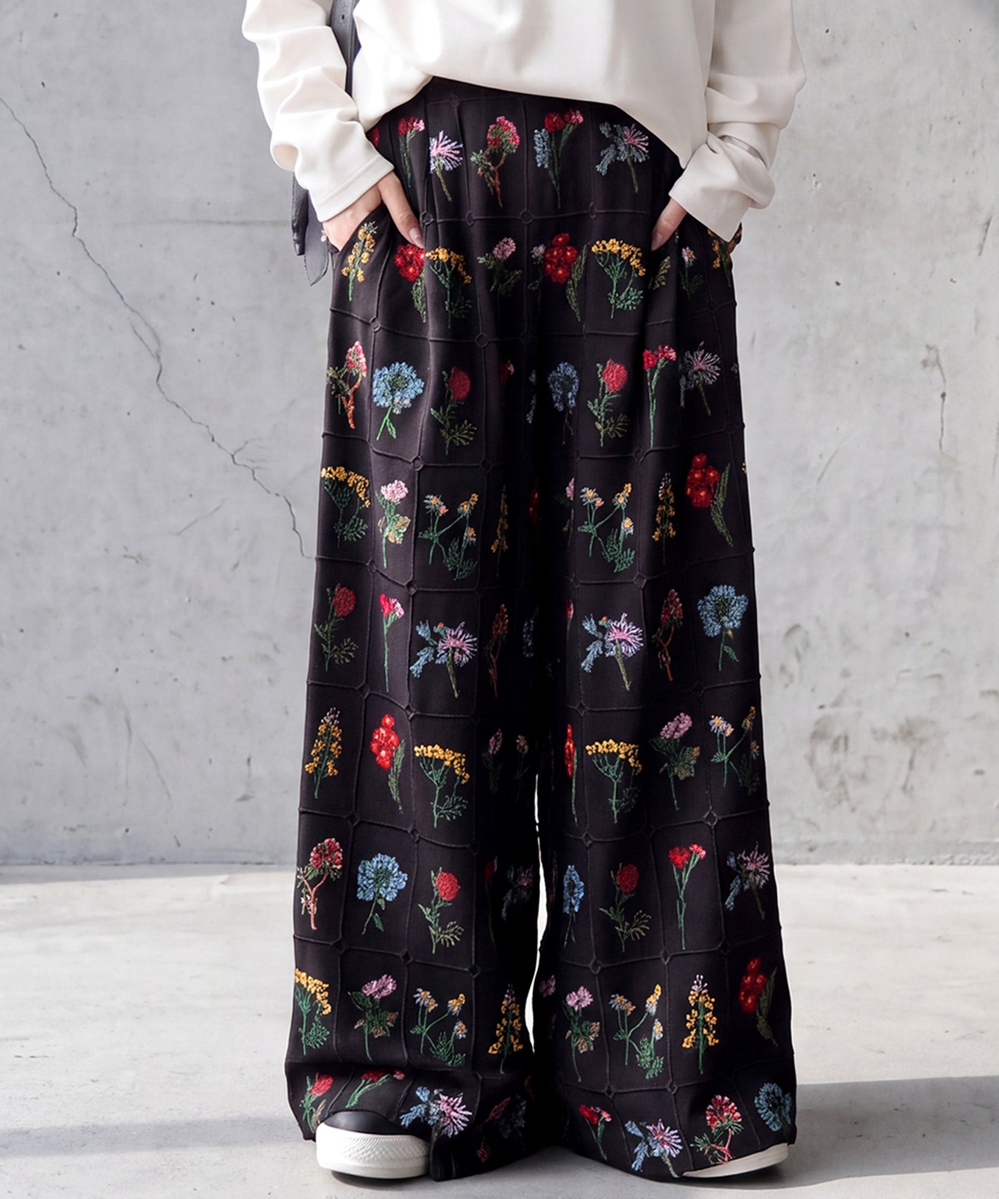 Flower Embroidered Wide-Leg Pants Ladies
