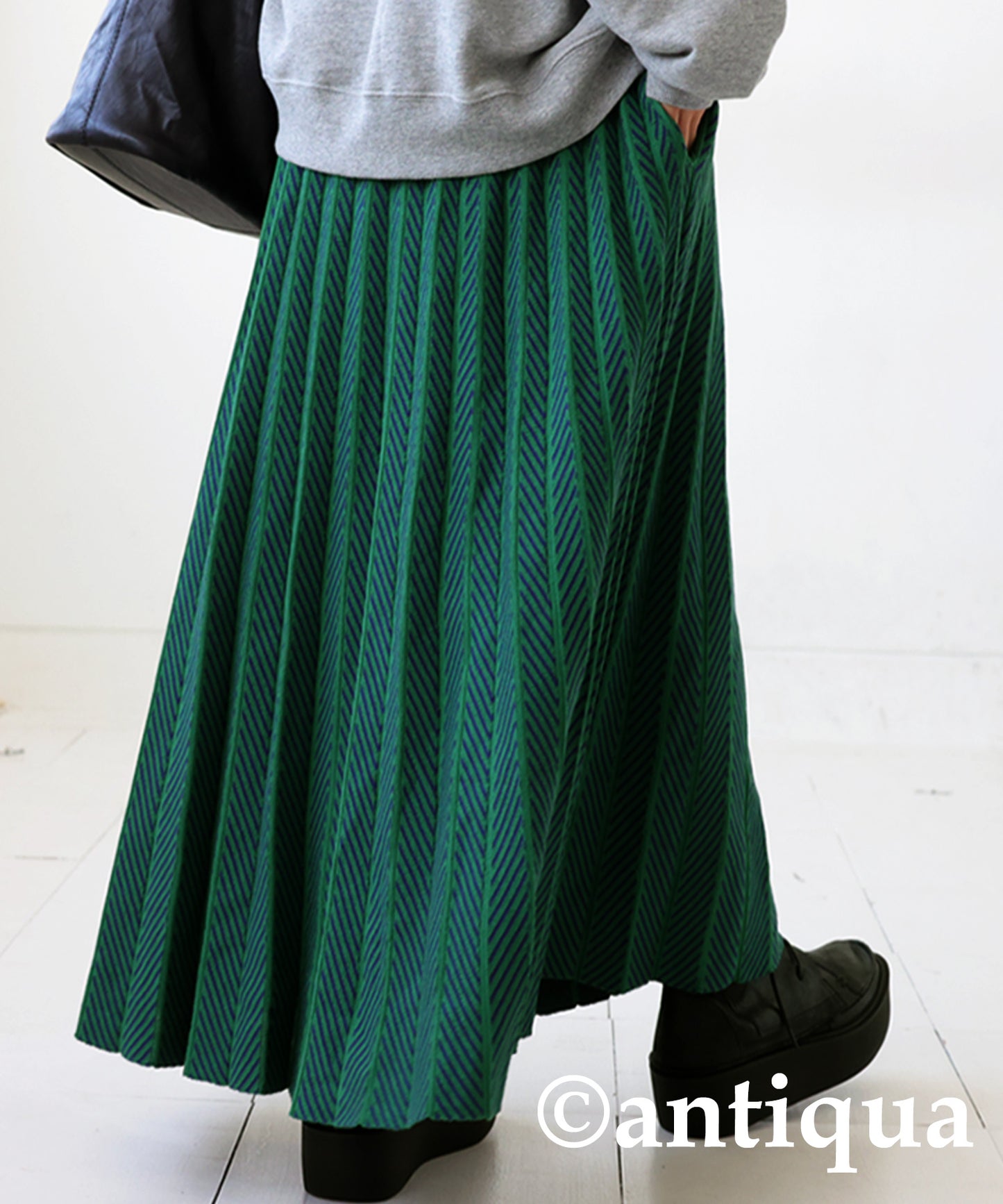 Jacquard weaving pleated skirt Ladies