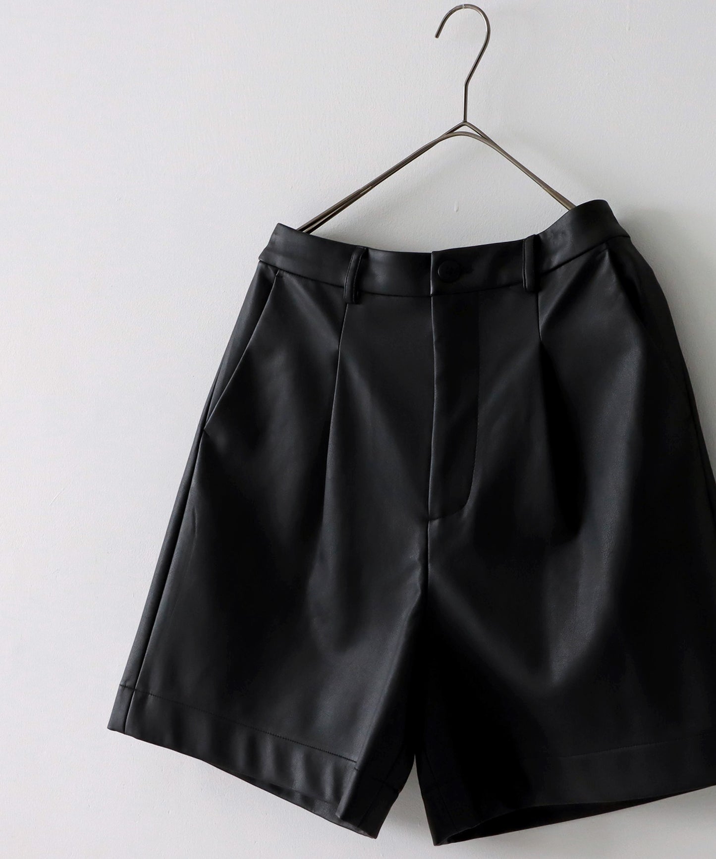 Ladies shorts vegan leather knee-length