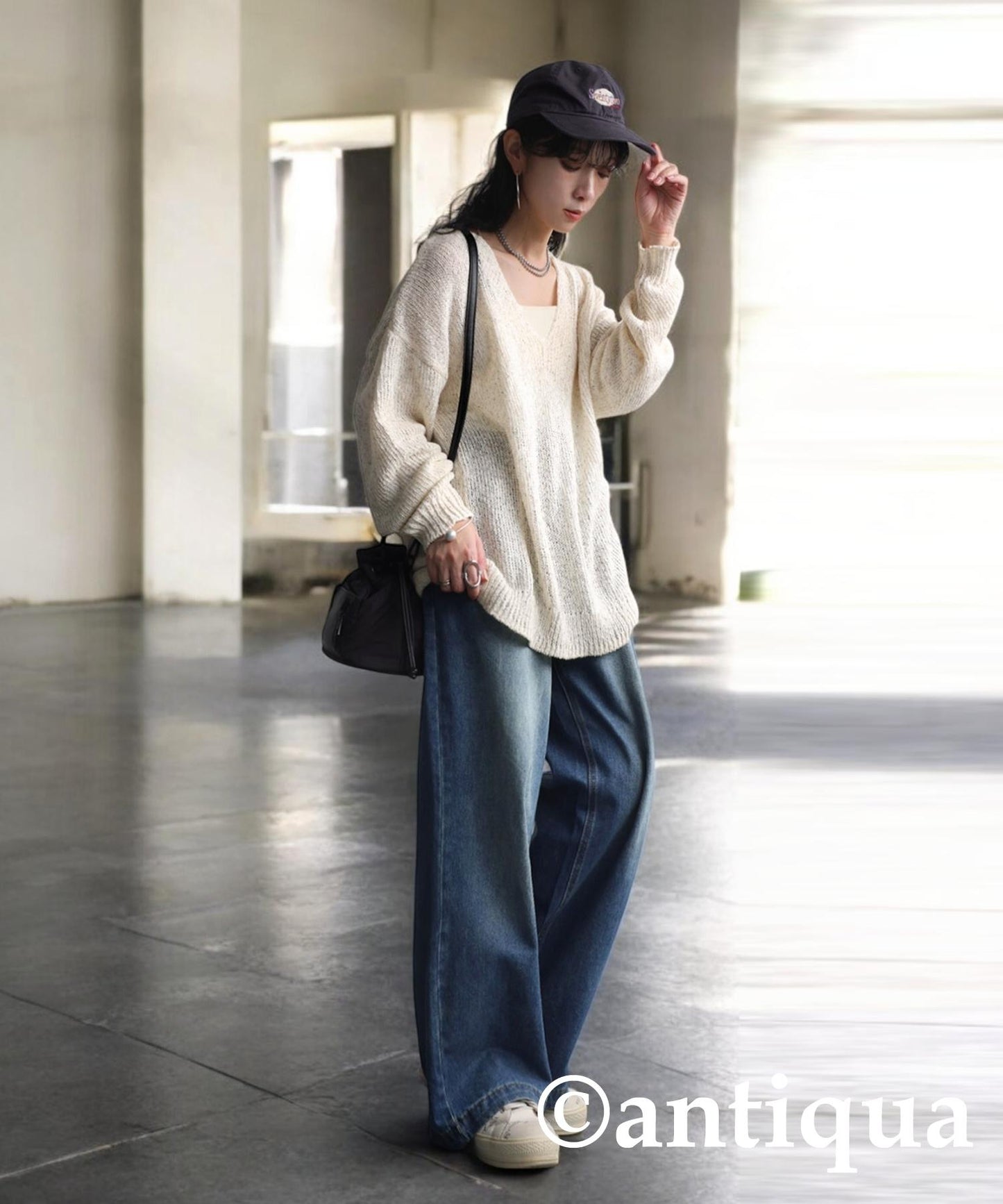 Ladies V-Neck Slub Knit