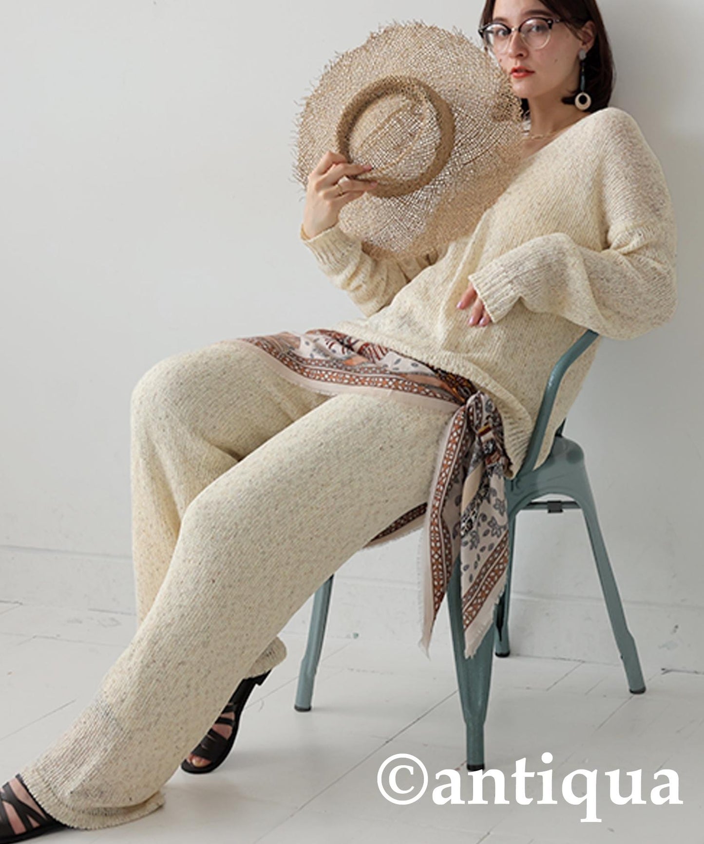 Ladies V-Neck Slub Knit