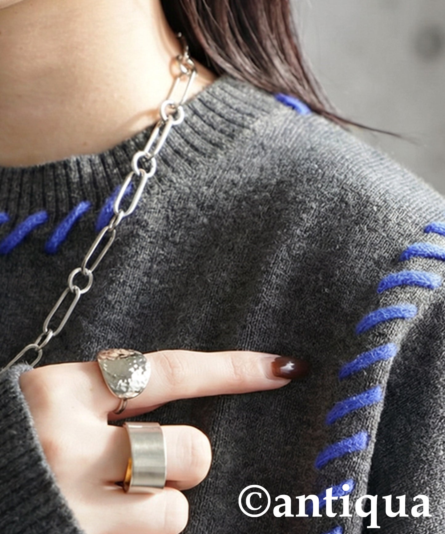 Color-Coordinated Stitch Knit Ladies