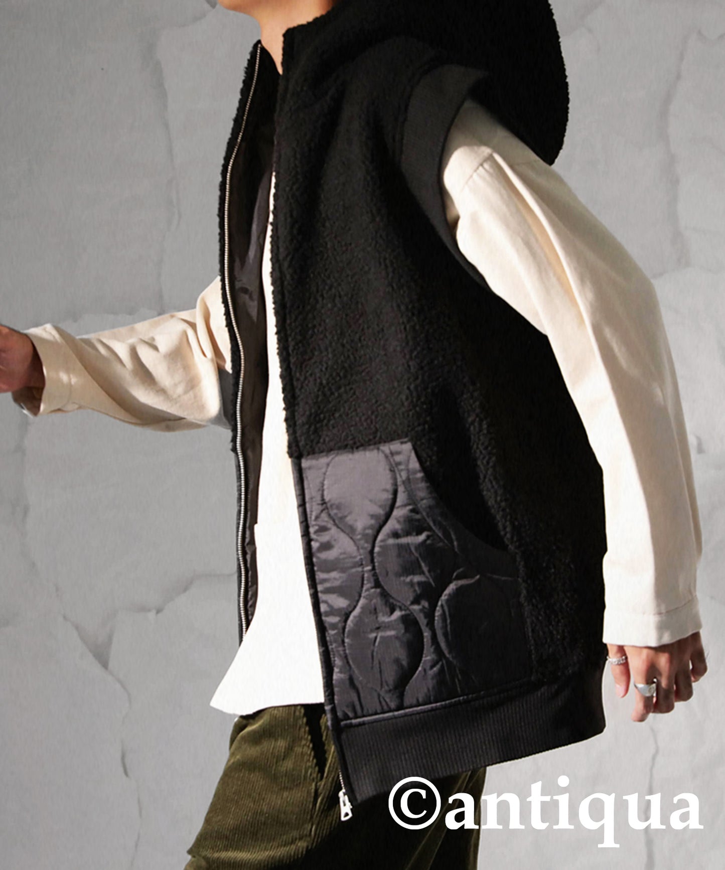 Men's quilting and boa vest with hood