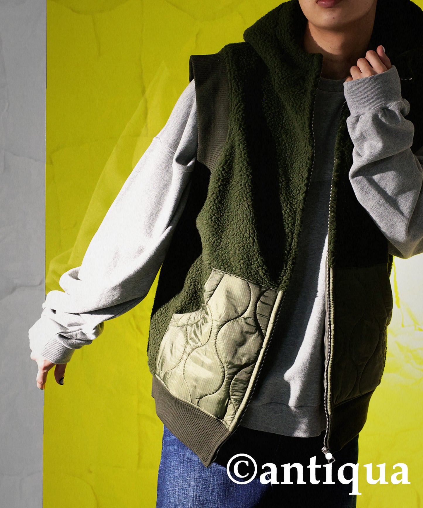 Men's quilting and boa vest with hood