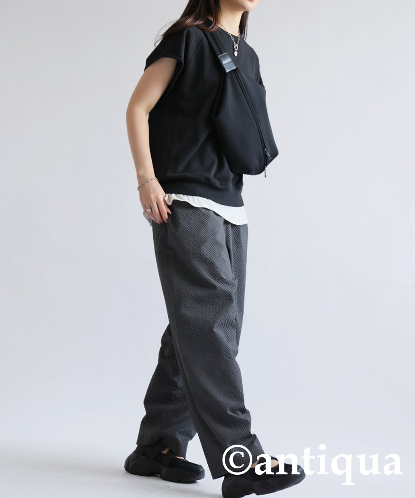 Ripple Finish Tuck Pants Ladies