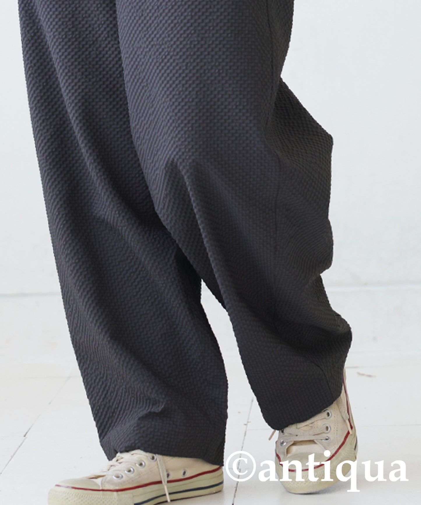 Ripple Finish Tuck Pants Ladies