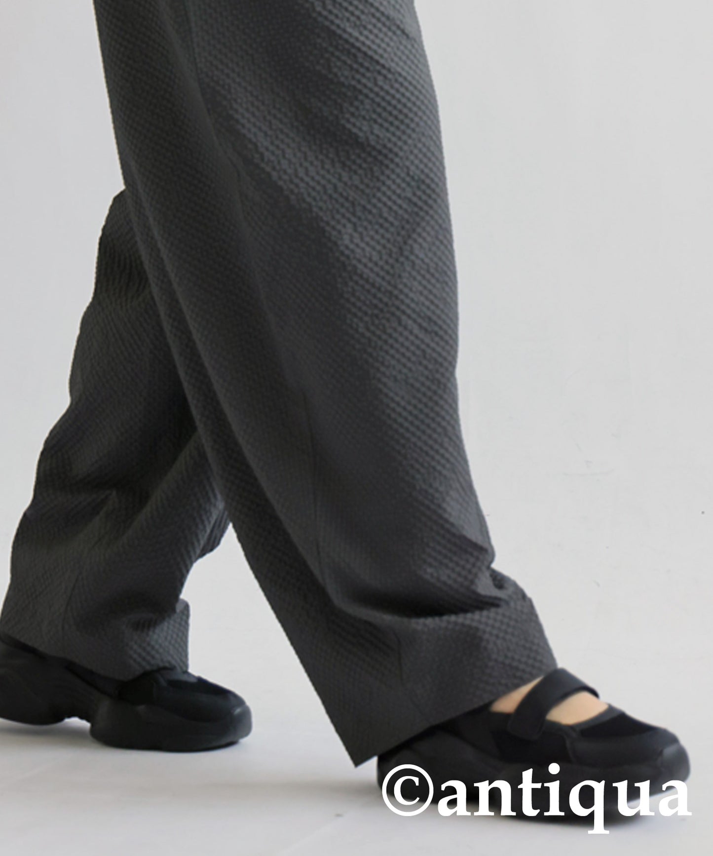 Ripple Finish Tuck Pants Ladies