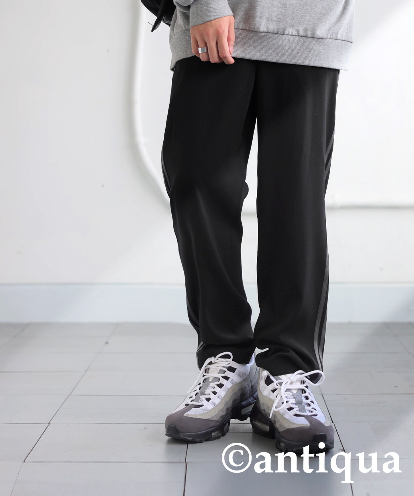 Line Tapered Pants Men's