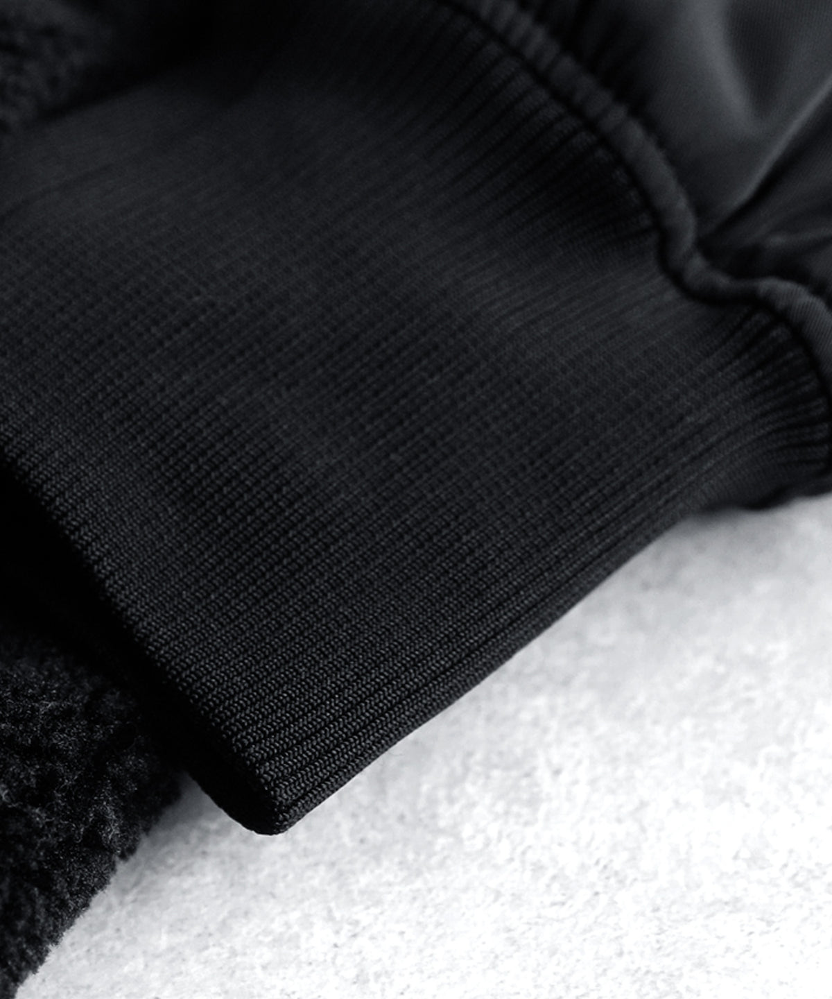 Mixed-Material Docking Boa Long Coat Ladies