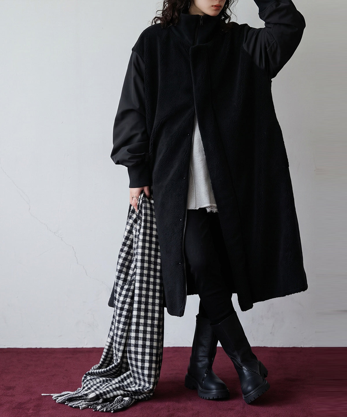 Mixed-Material Docking Boa Long Coat Ladies