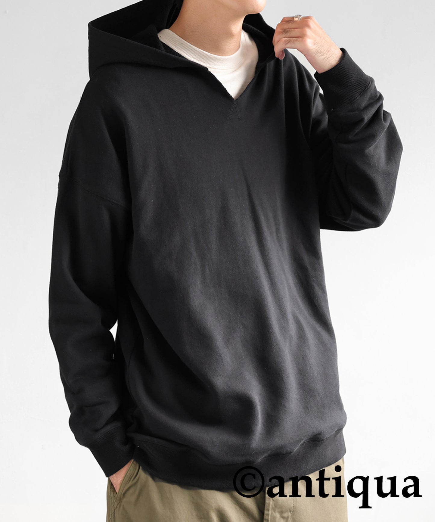 Men's hoodie slit neck wide range of color variations