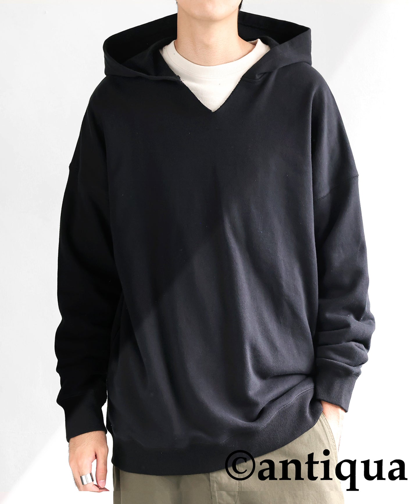 Men's hoodie slit neck wide range of color variations