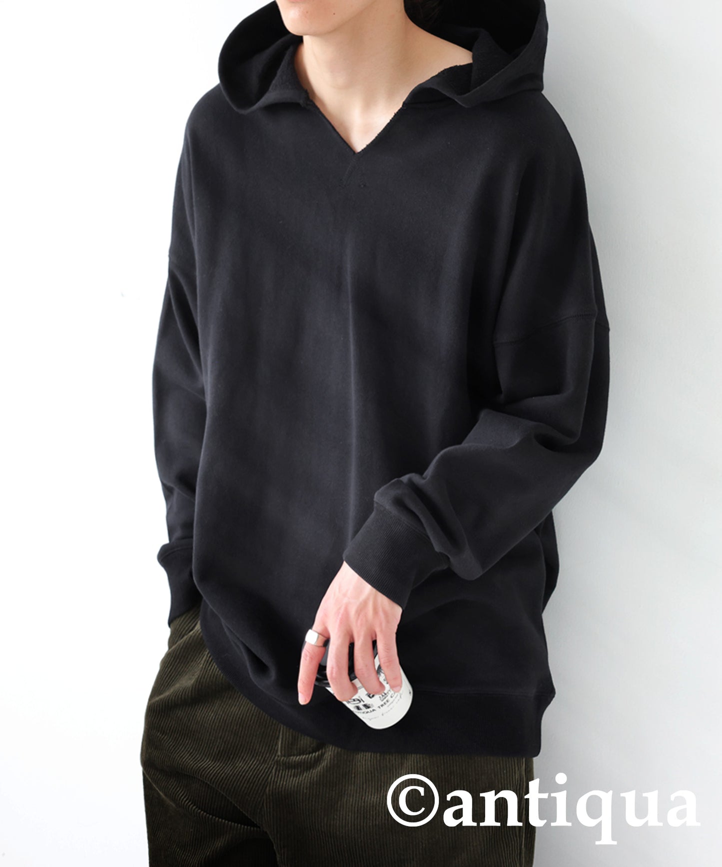 Men's hoodie slit neck wide range of color variations