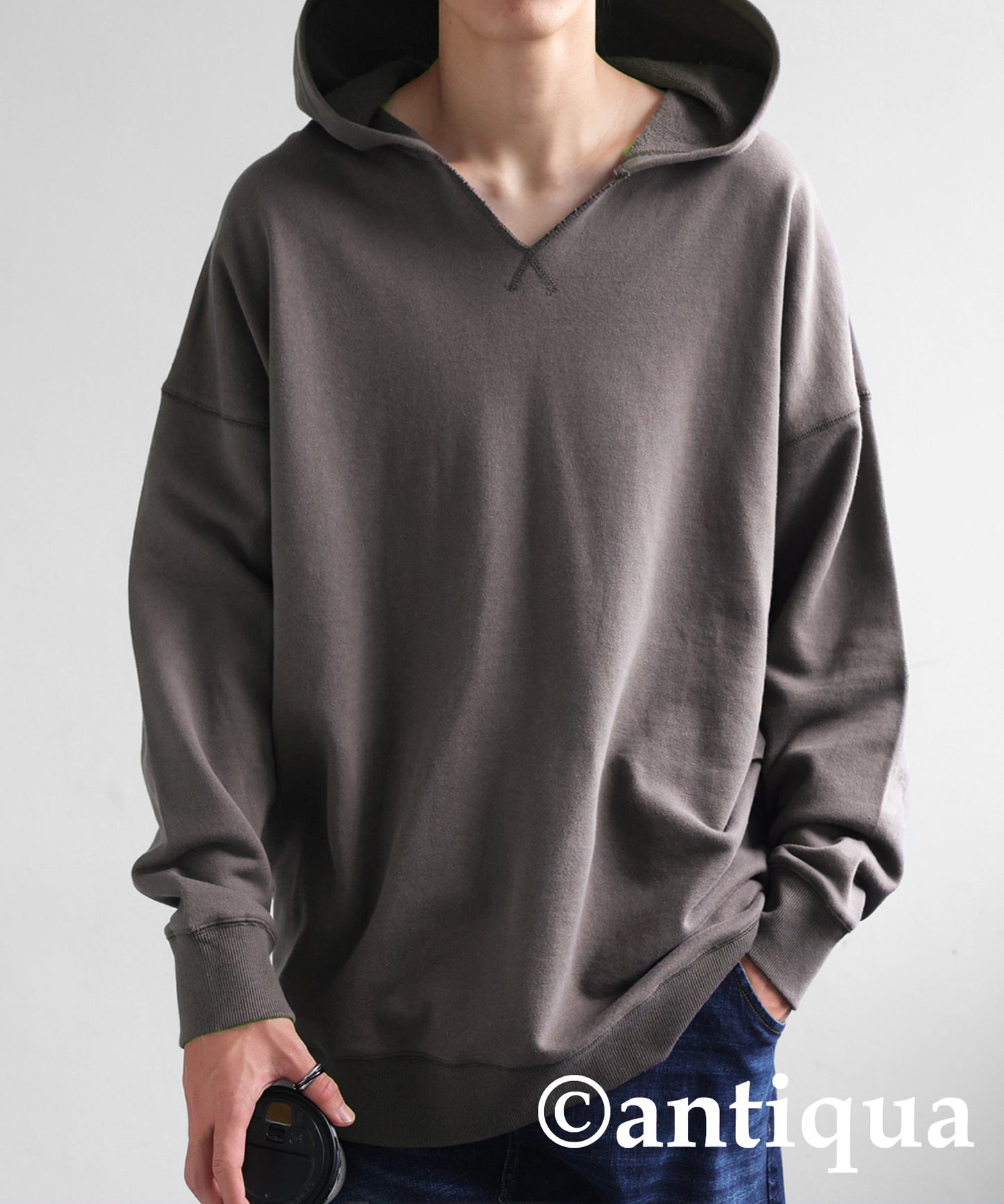 Men's hoodie slit neck wide range of color variations