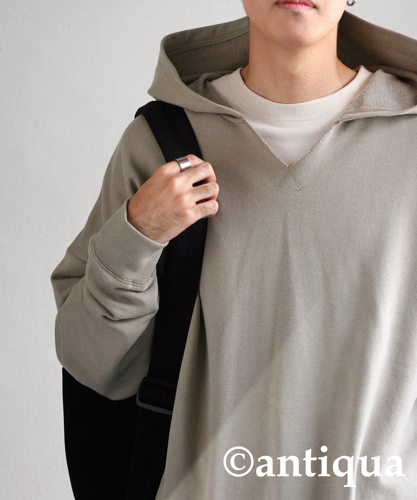 Men's hoodie slit neck wide range of color variations