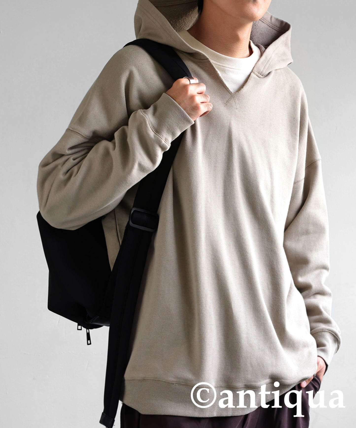 Men's hoodie slit neck wide range of color variations