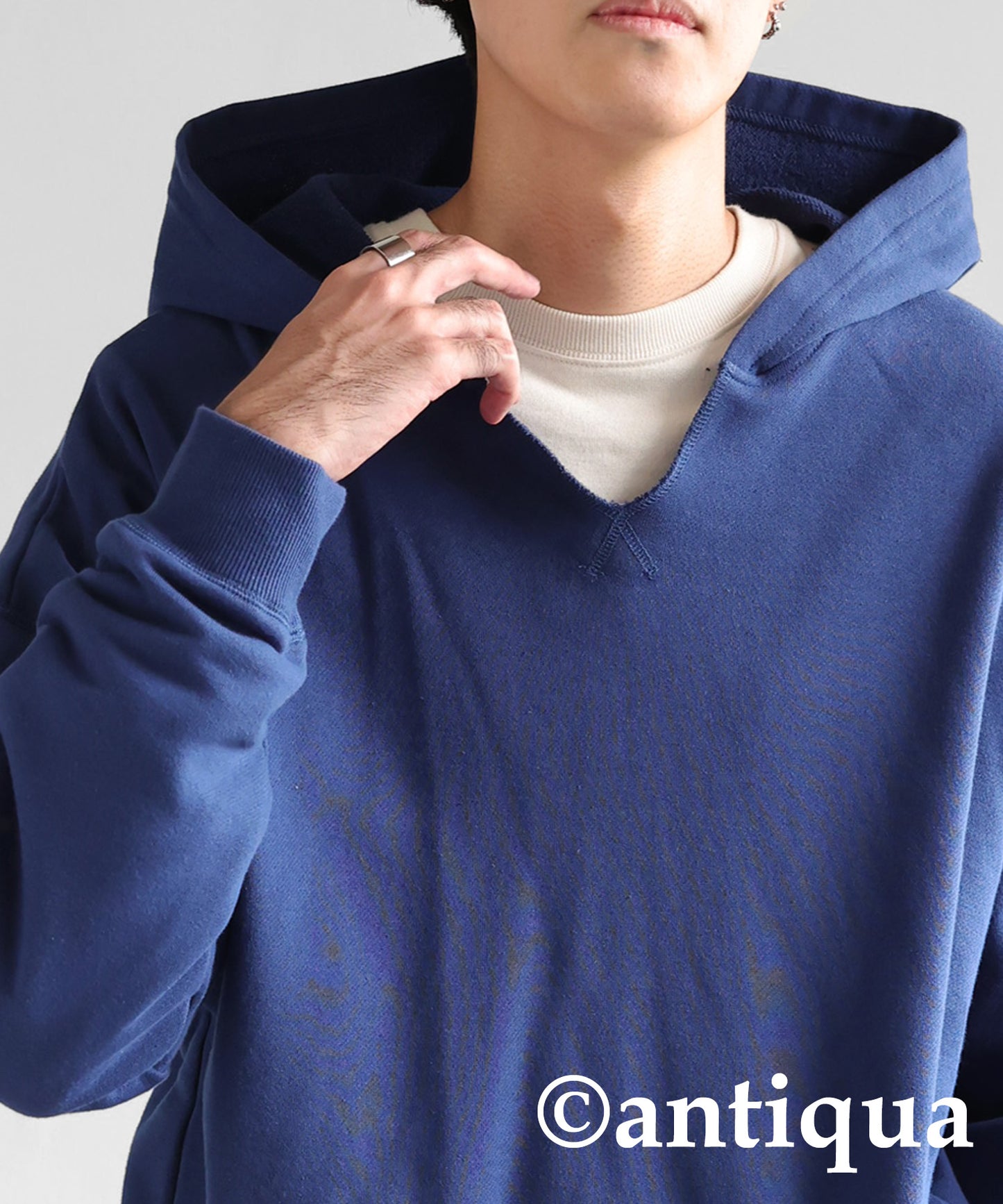 Men's hoodie slit neck wide range of color variations