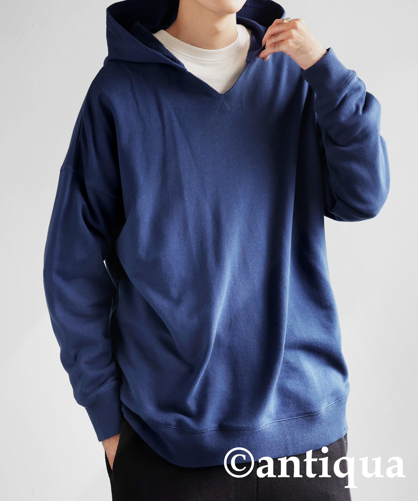 Men's hoodie slit neck wide range of color variations