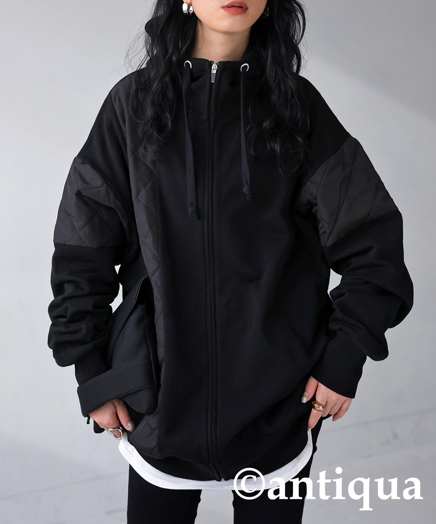 Ladies quilted switching hoodie