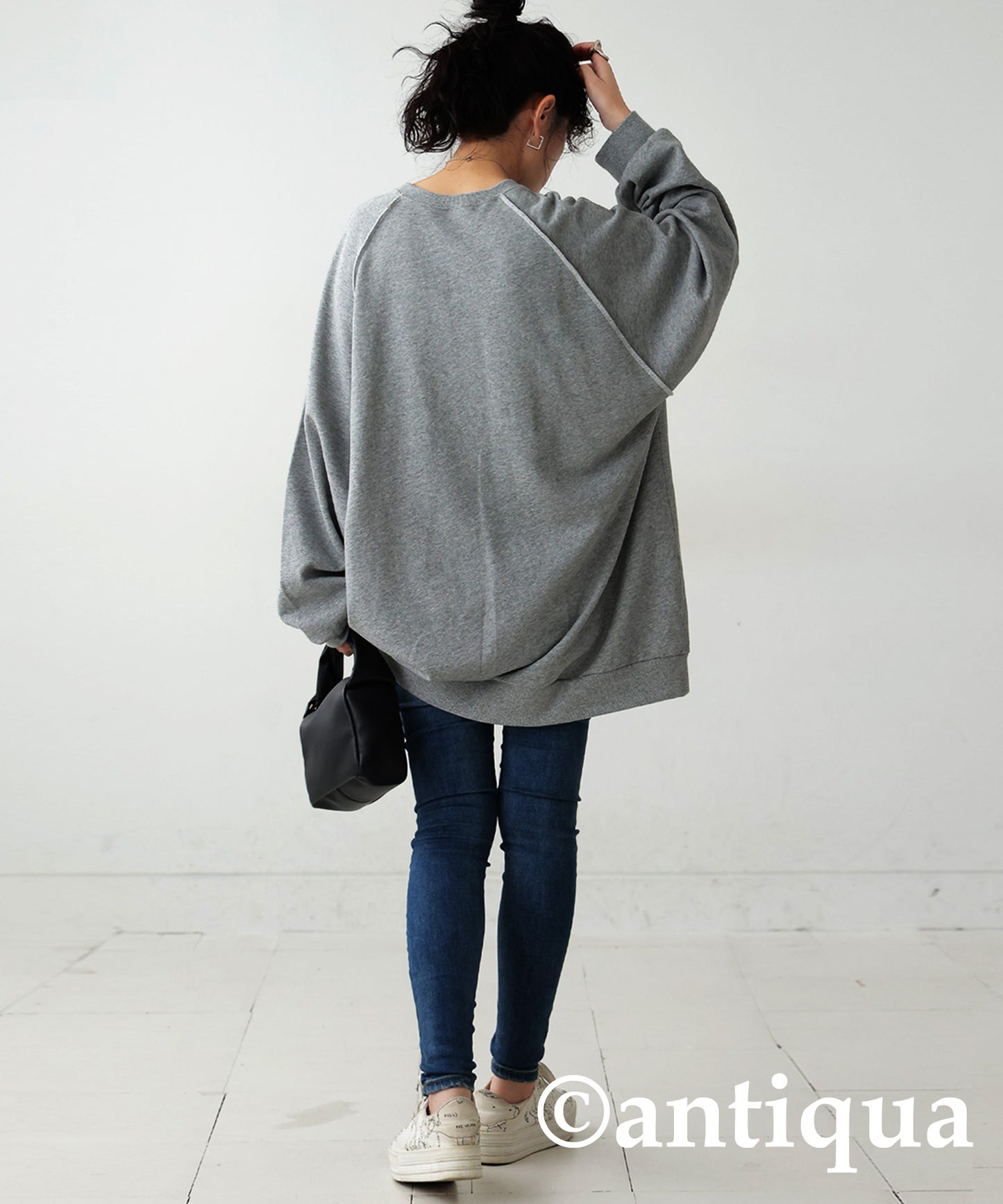 Pile Fabric Raglan Sweatshirt Ladies