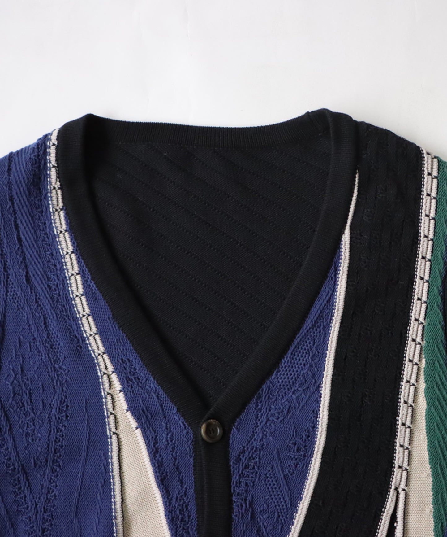 Retro style V-neck Cardigan Men's