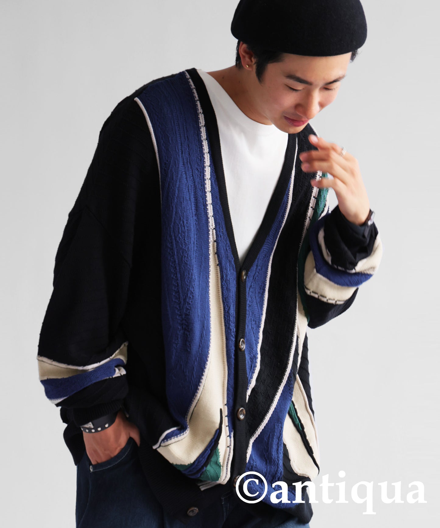 Retro style V-neck Cardigan Men's