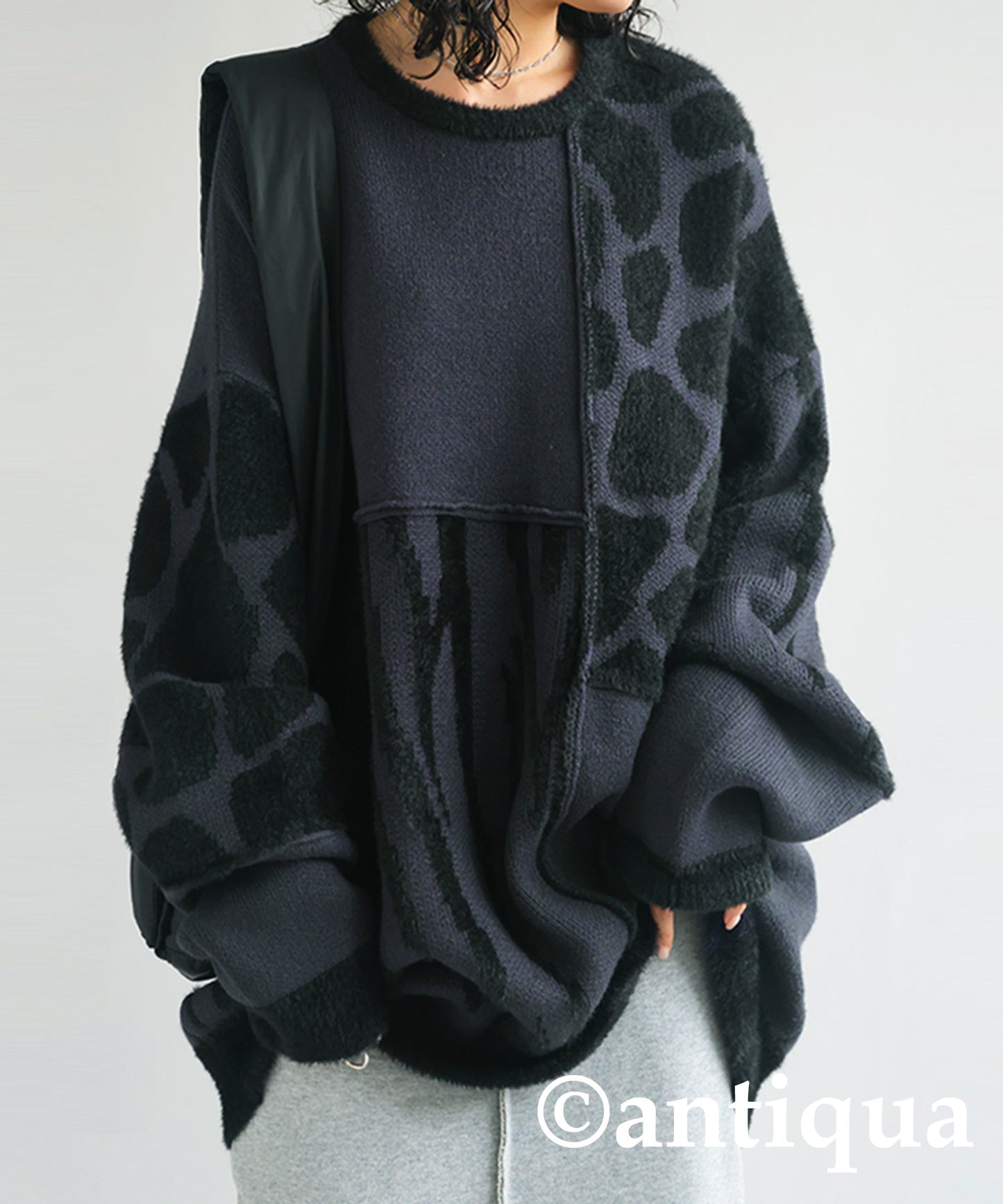 Ladies Jacquard knitting sweater with animal print