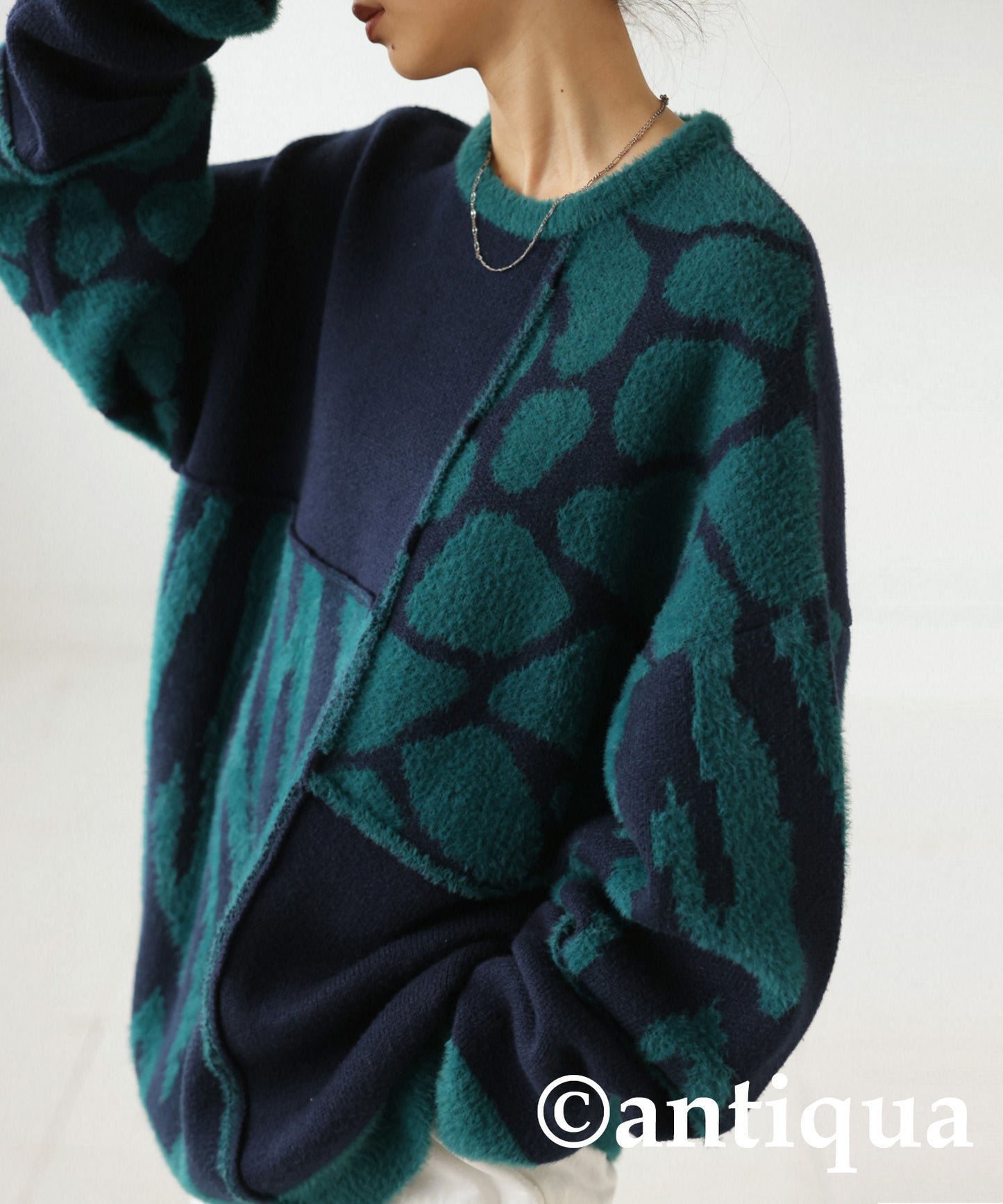 Ladies Jacquard knitting sweater with animal print