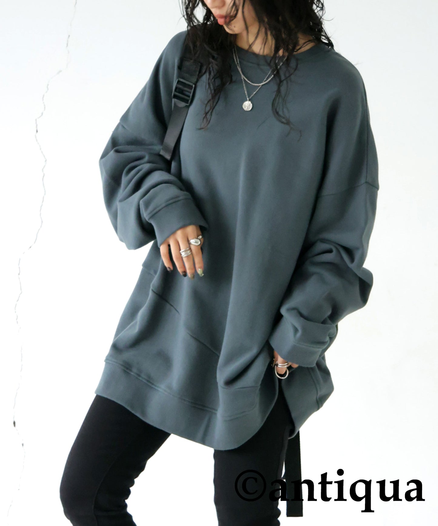 Asymmetric pile fabric pullover Ladies