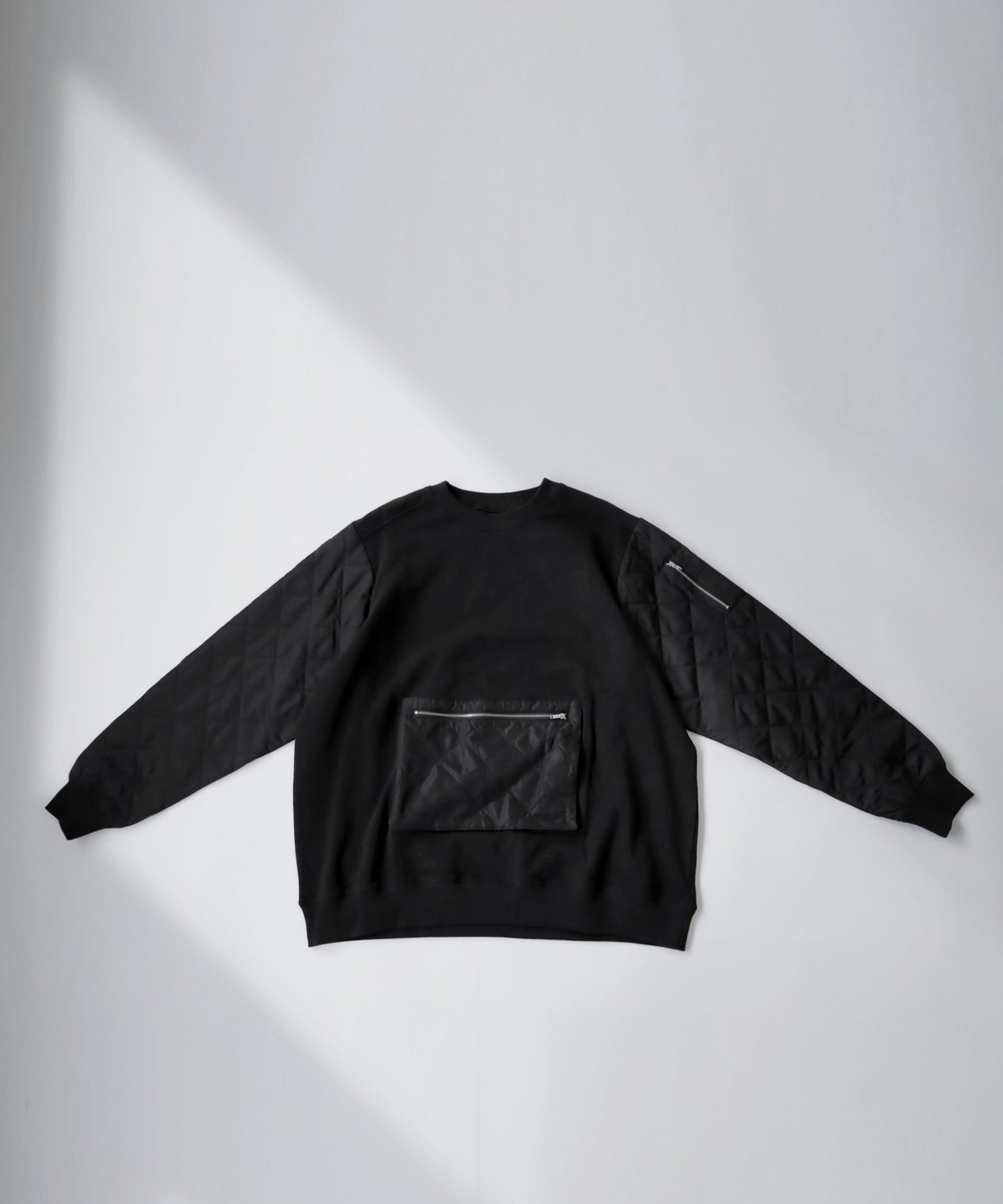 Different material pocket pull over Men's