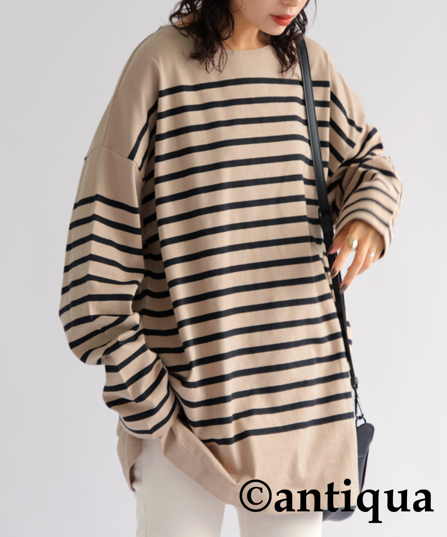 Basque fabric Border long T-shirt Ladies