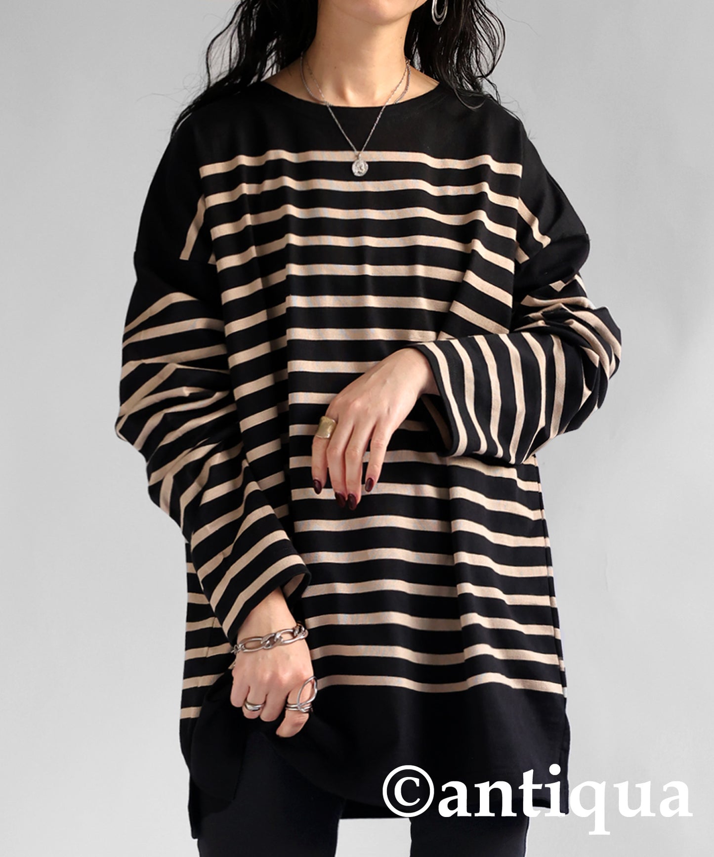 Basque fabric Border long T-shirt Ladies