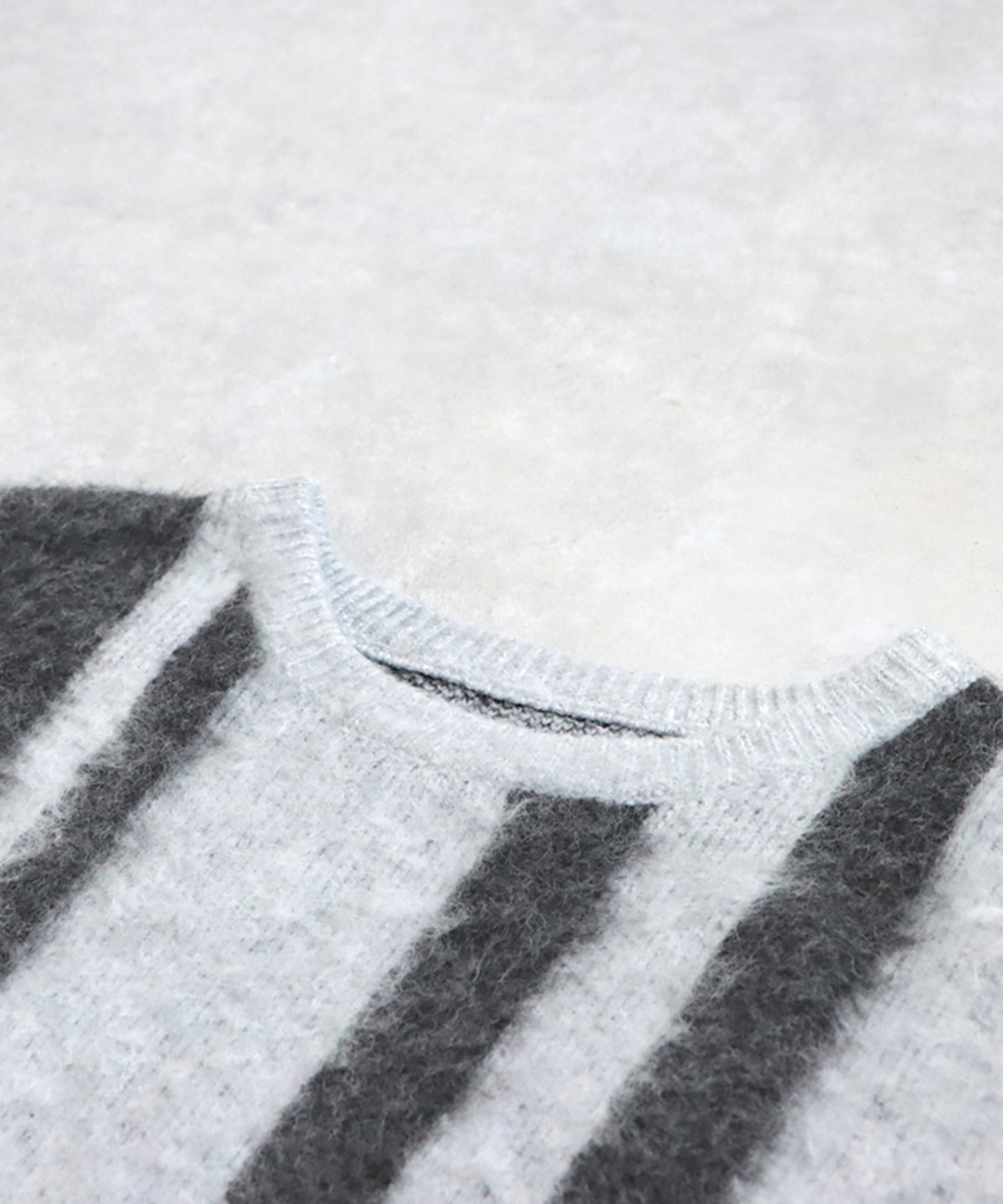 Striped Pattern Knit Ladies