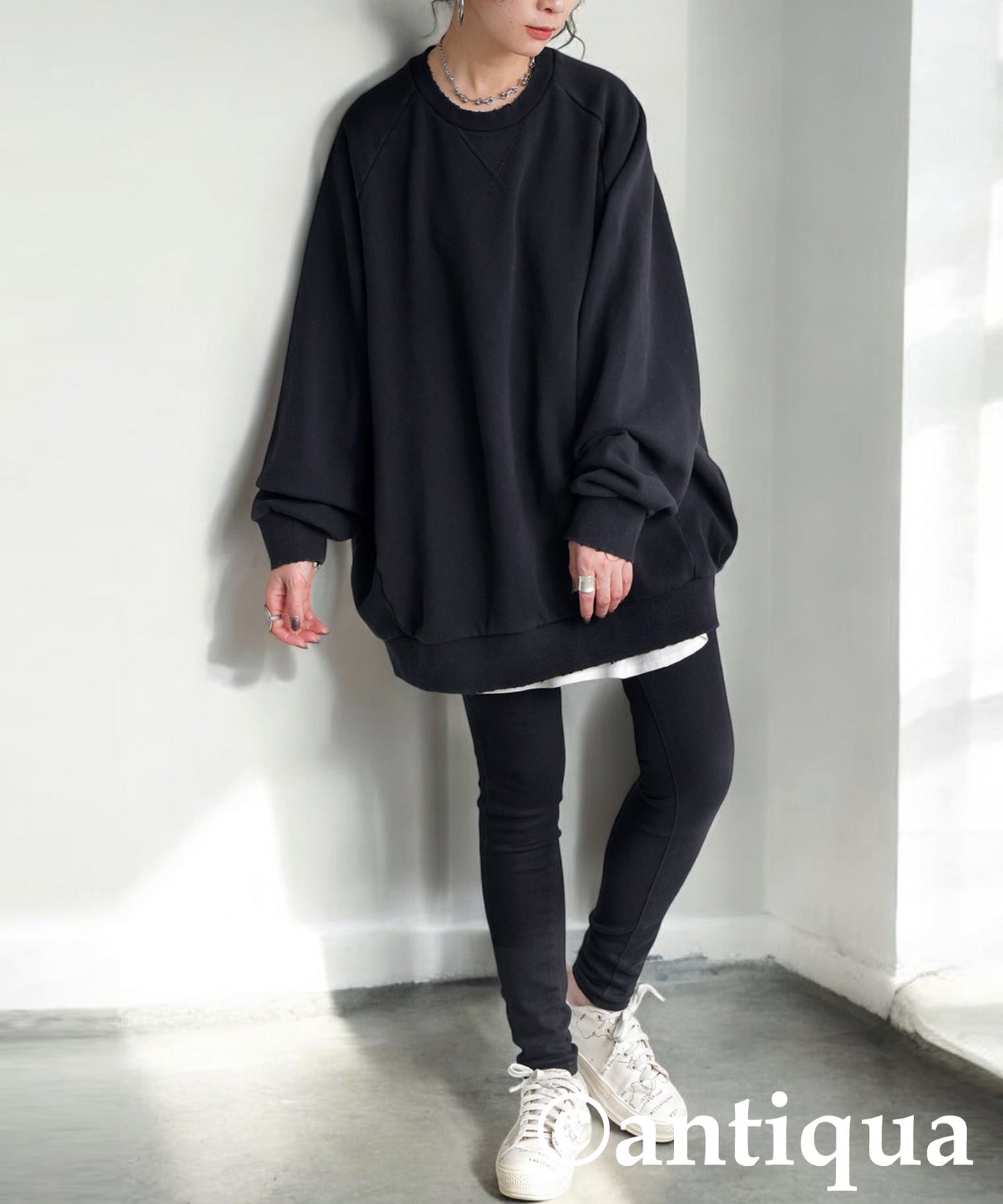 Damaged Raglan Sweatshirt Ladies