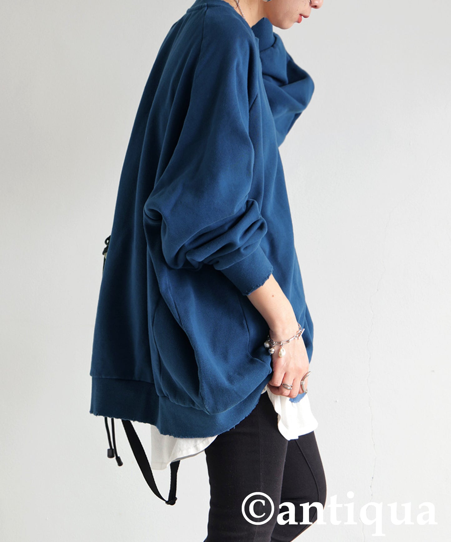 Damaged Raglan Sweatshirt Ladies