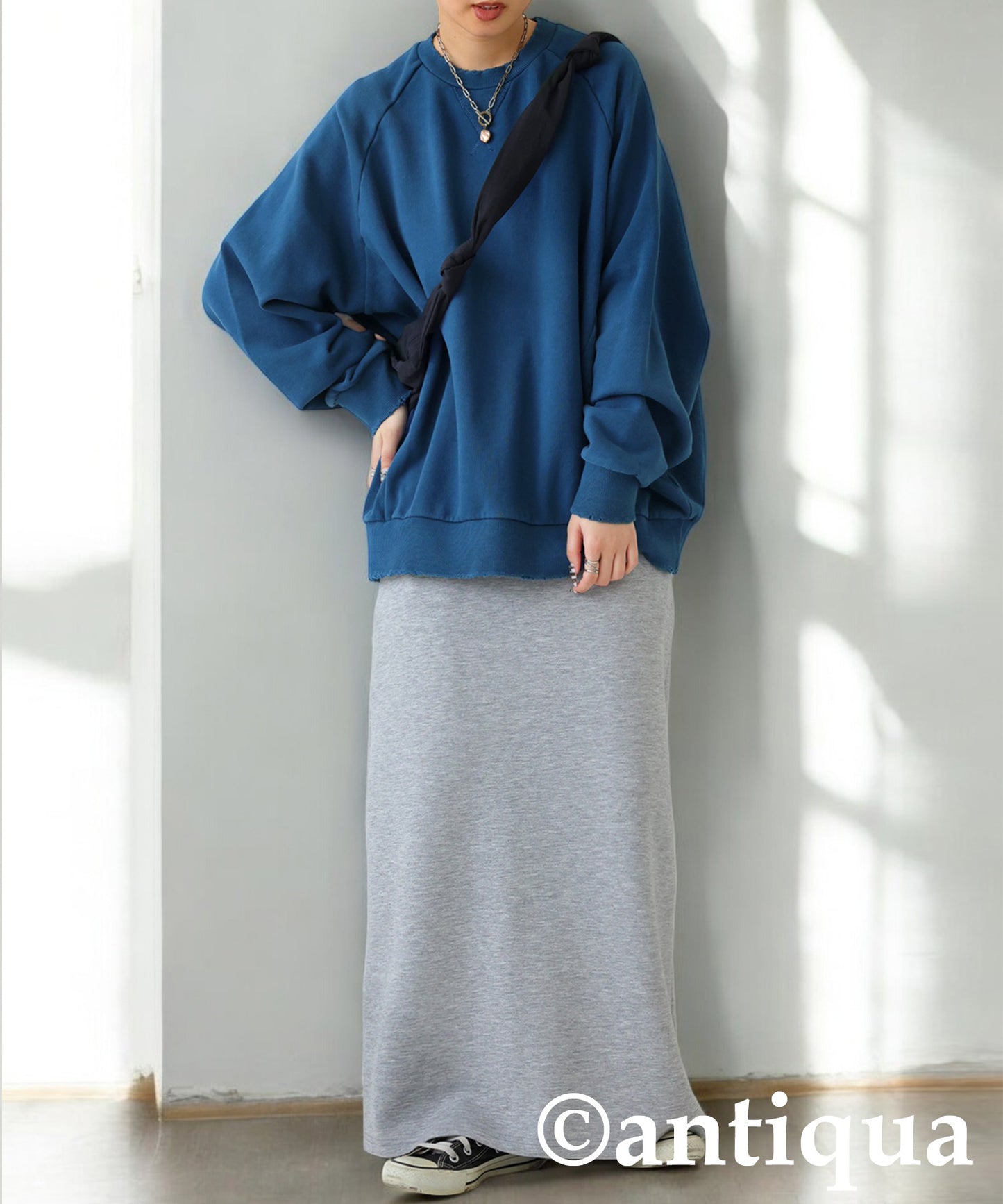 Damaged Raglan Sweatshirt Ladies