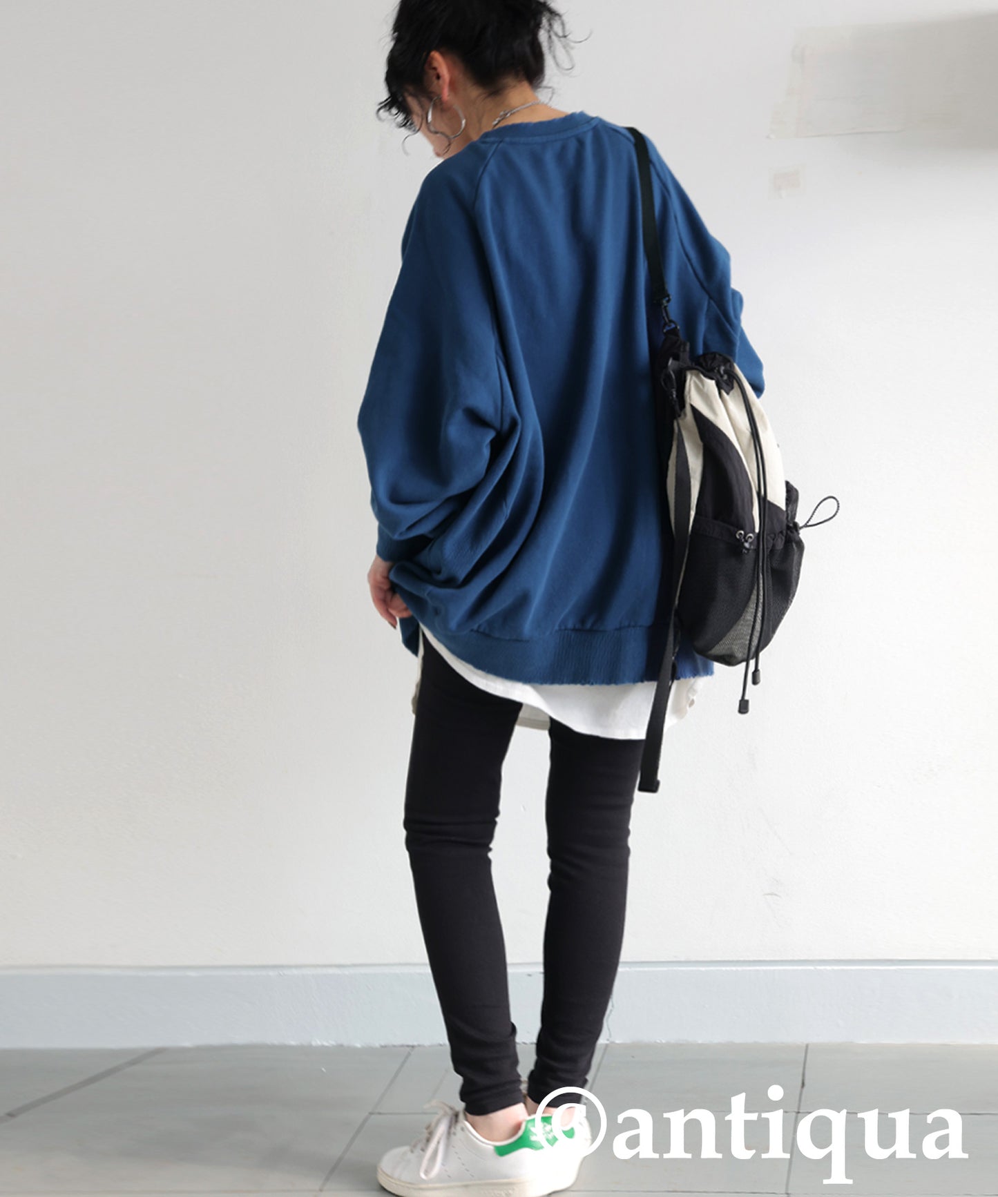 Damaged Raglan Sweatshirt Ladies