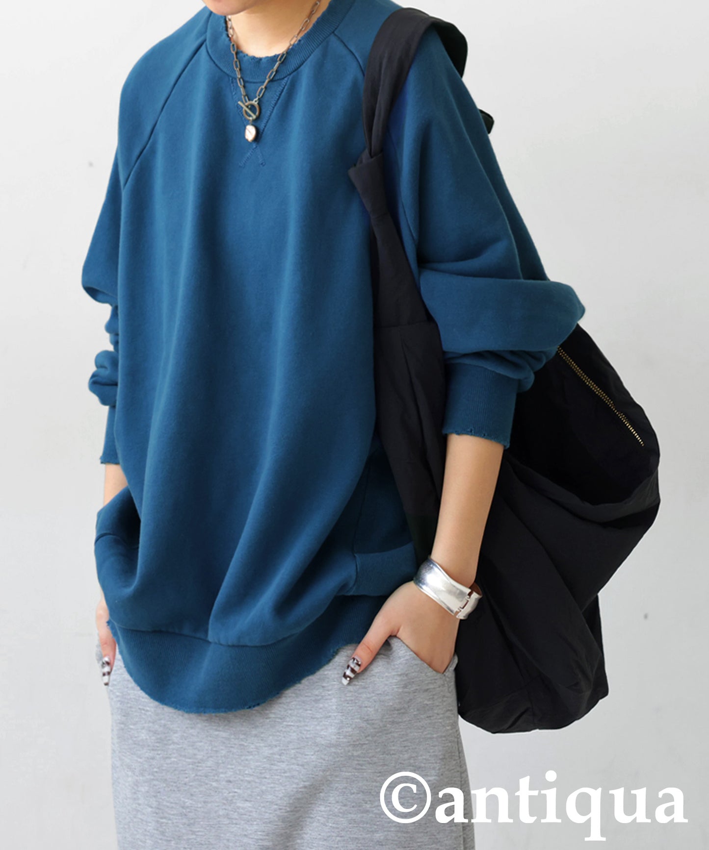 Damaged Raglan Sweatshirt Ladies