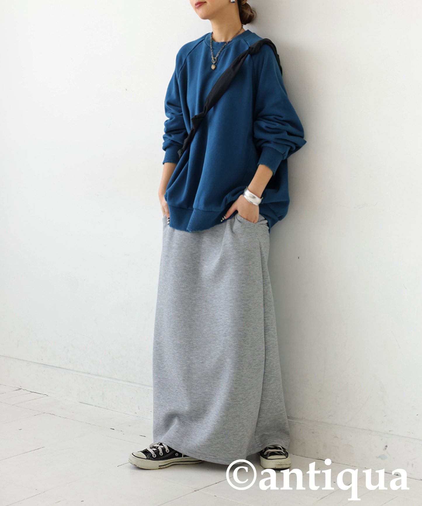 Damaged Raglan Sweatshirt Ladies