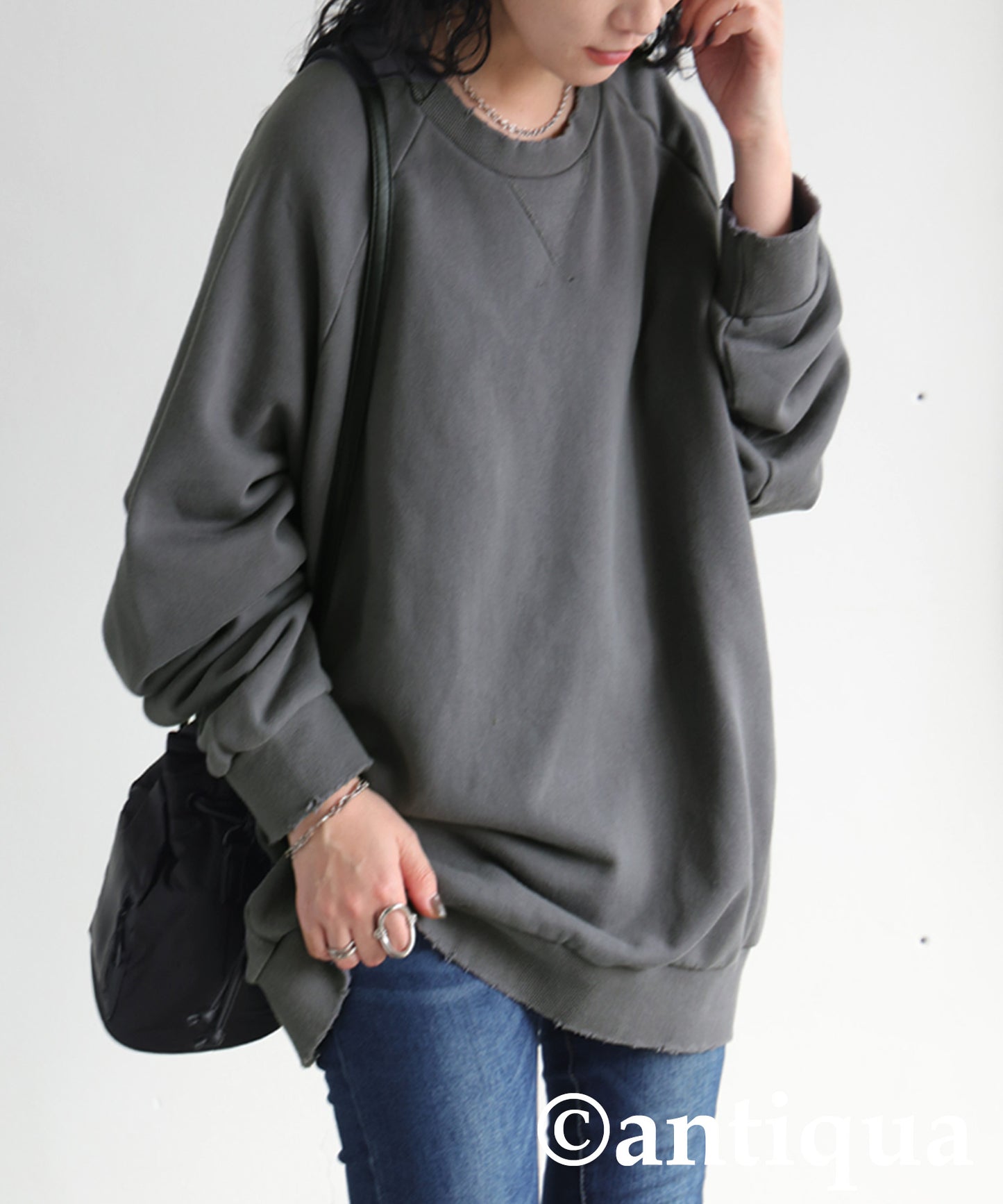 Damaged Raglan Sweatshirt Ladies