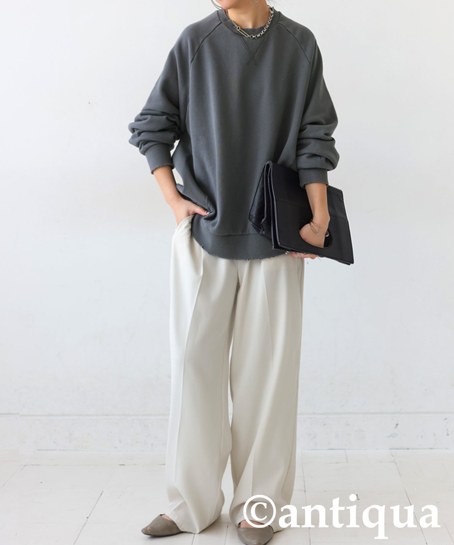 Damaged Raglan Sweatshirt Ladies