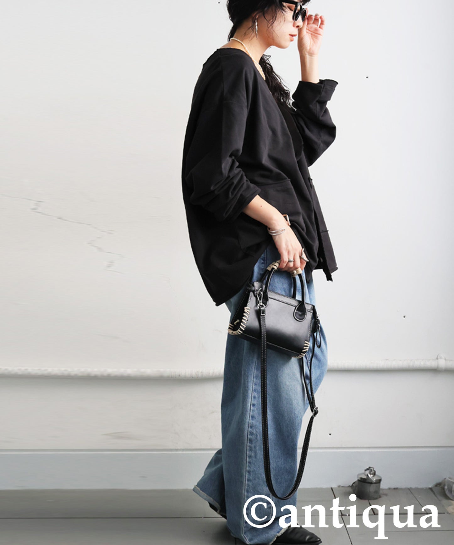 V-Neck Cardigan Ladies