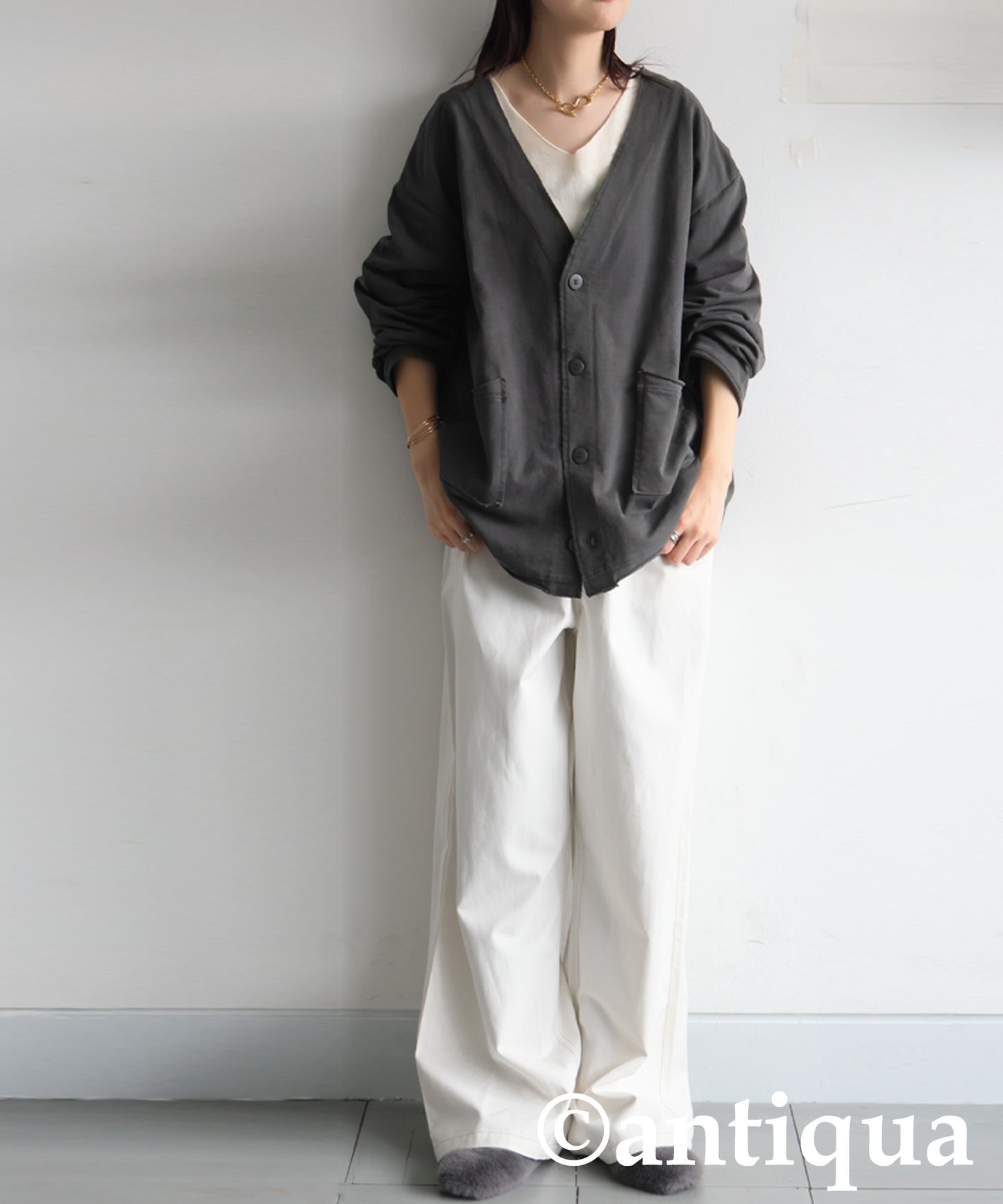 V-Neck Cardigan Ladies