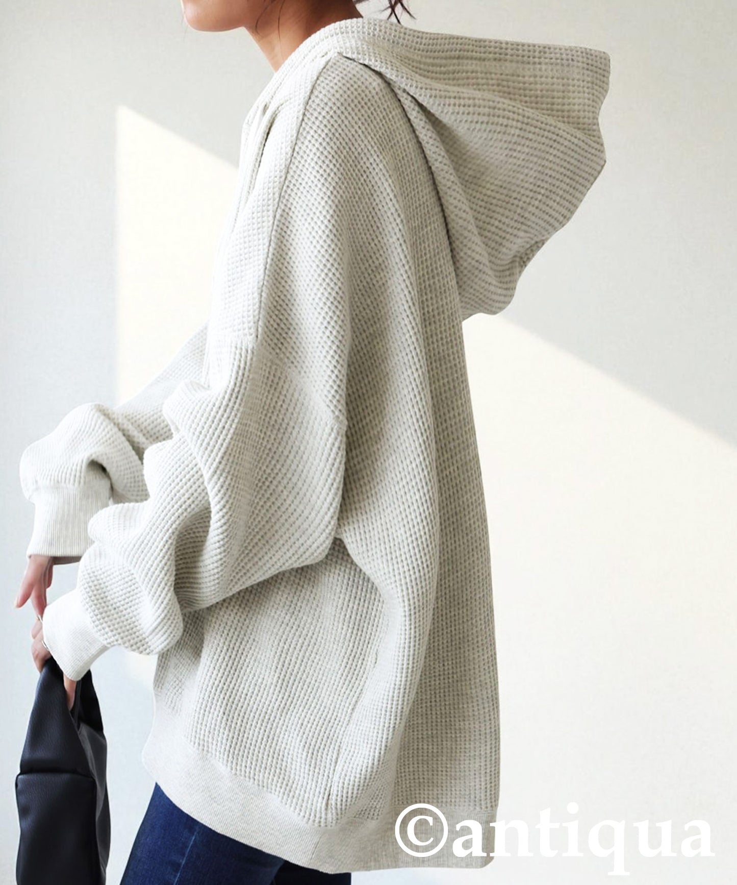 Gusset-Style Neck Hoodie Ladies