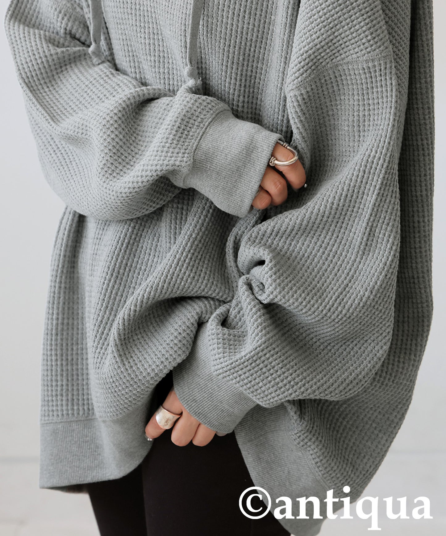 Gusset-Style Neck Hoodie Ladies