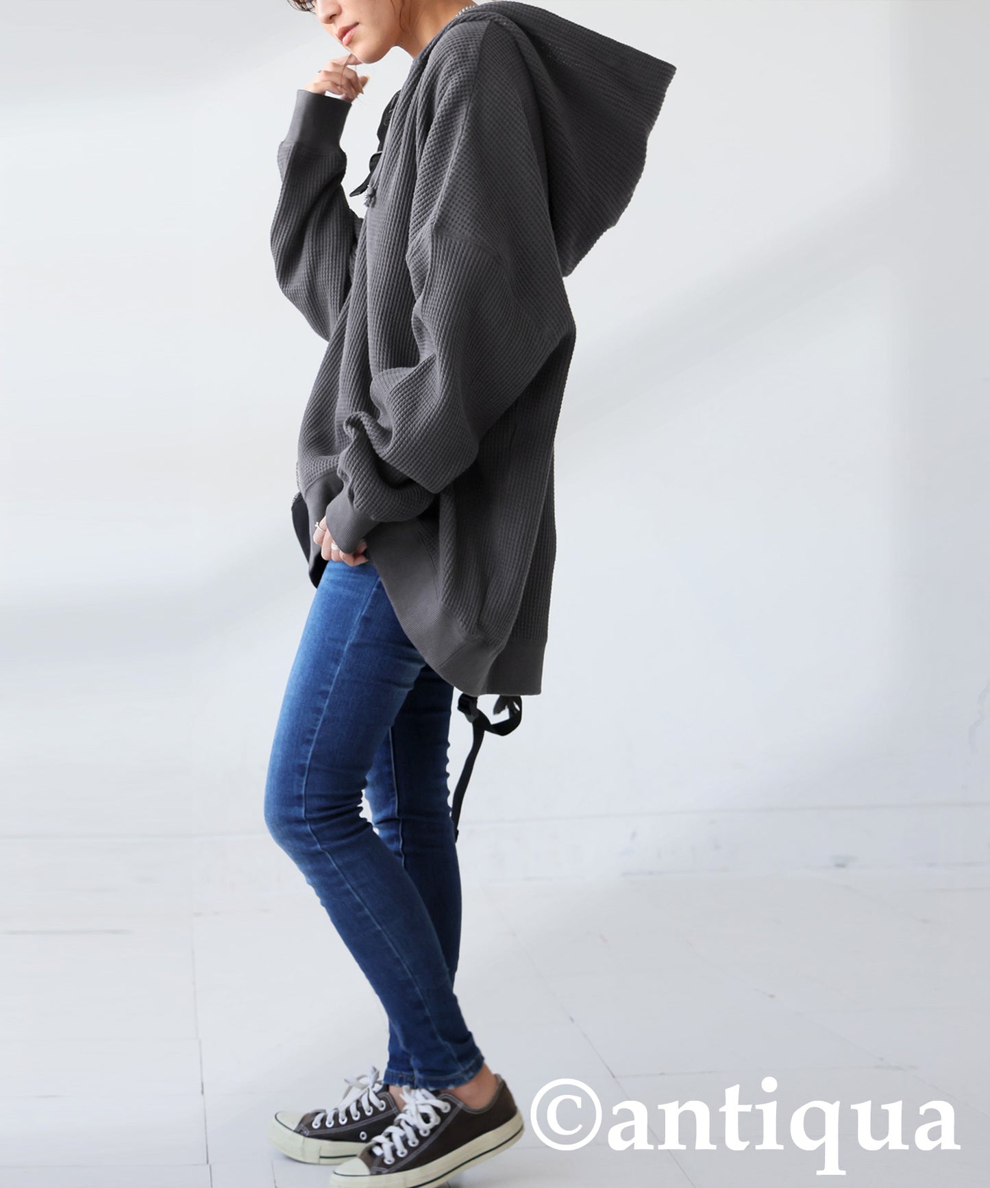 Gusset-Style Neck Hoodie Ladies